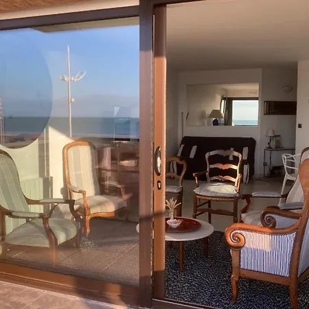 Dunkerque 4 Personnes Face A La Mer Avec Grande Terrasse, Garage Apartmán *